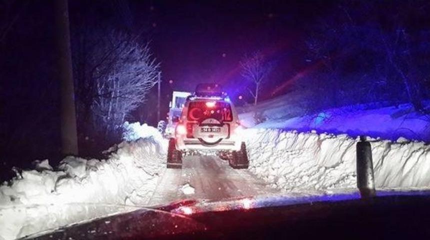 Geyve'de Rahatsızlanan Hamileye Paletli Ambulans