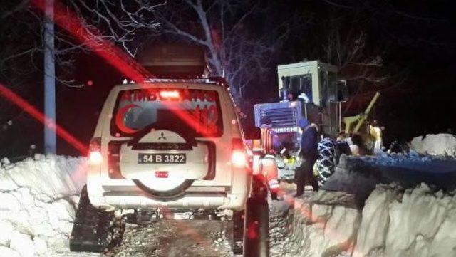 Geyve'de Rahatsızlanan Hamileye Paletli Ambulans