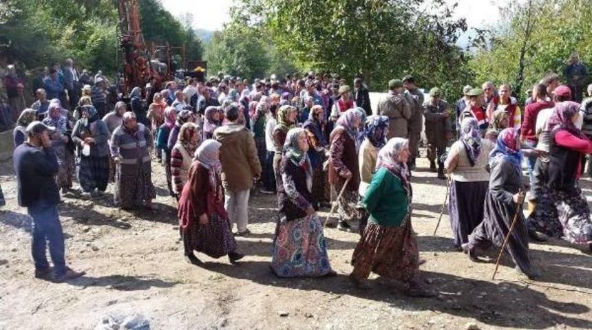Mermer Ocağına Mahkemeden &Ccedil;ed'e Aykırılıktan Y&uuml;r&uuml;tmeyi Durdurma Kararı