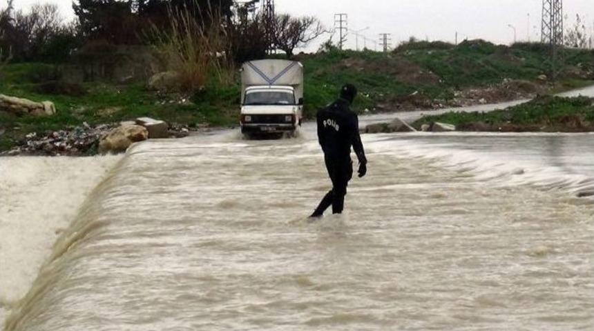 Dereye Düşen Vatandaşı Arama Çalışmaları Sürüyor