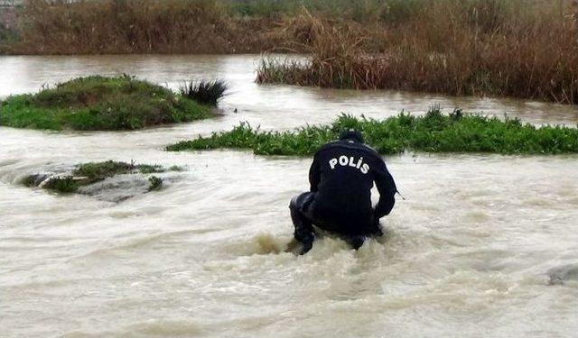 Dereye Düşen Vatandaşı Arama Çalışmaları Sürüyor