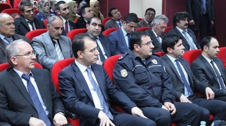 Selim&rsquo;de En &Ccedil;ok Kitap Okuyan &Ouml;ğrenciler &Ouml;d&uuml;llerini Aldı