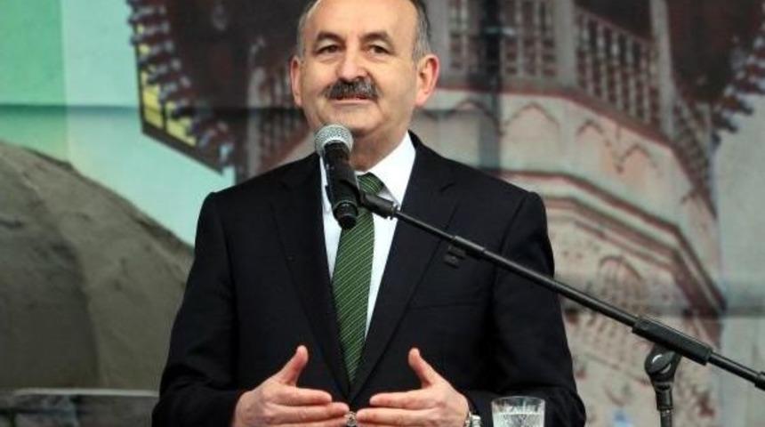 Bakan M&uuml;ezzinoğlu: Bir Ve Beraber Olma Ruhuna Ihtiyacımız Var