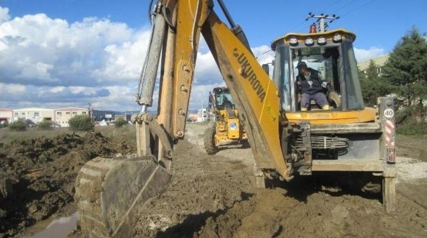 Muradiye Orta &Ouml;l&ccedil;ekli Sanayi Sitesi Yola Kavuşuyor