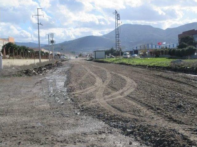 Muradiye Orta Ölçekli Sanayi Sitesi Yola Kavuşuyor