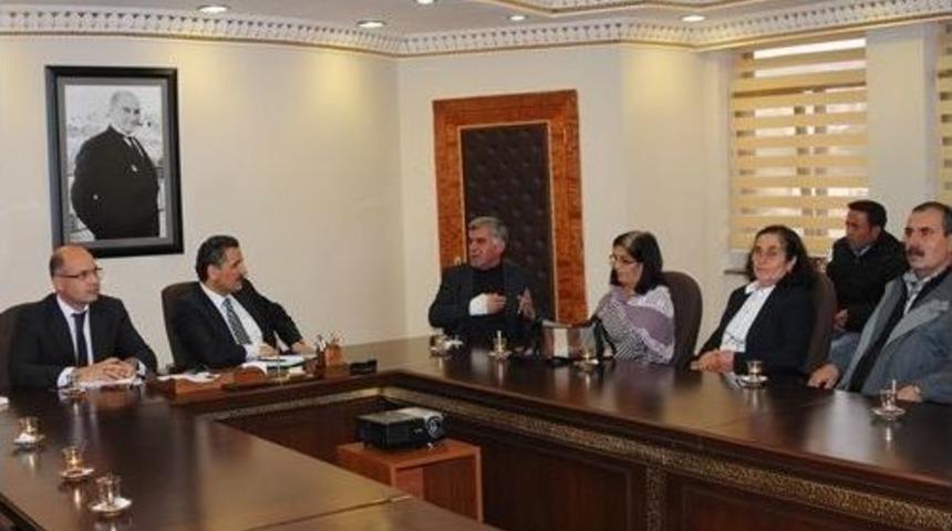 Tunceli Valisi Kaymak K&ouml;y Muhtarlarını Kabul Etti