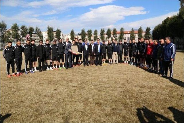 Başkan Özakcan’dan Aydınspor 1923’e Baklava Dopingi