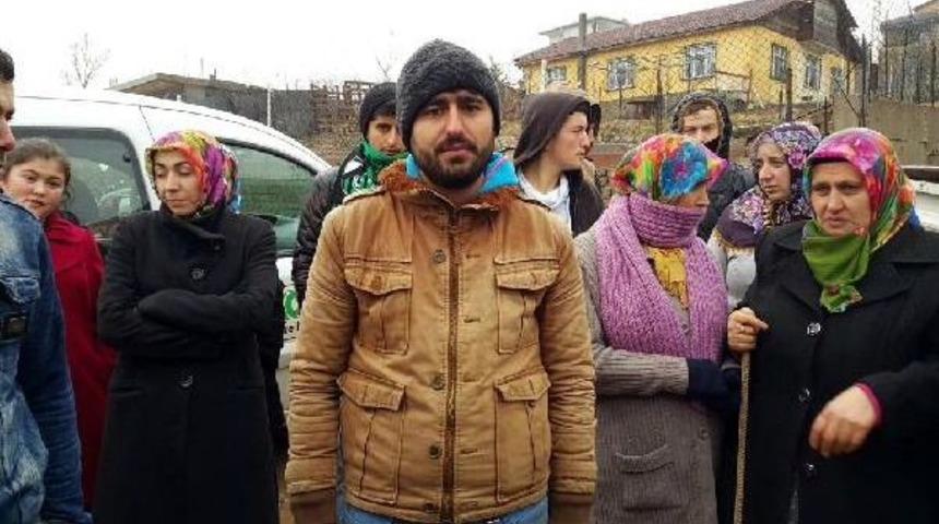 Mahalleli, Belediye Ekiplerine Gazinin Inşaatını Yıktırtmadı