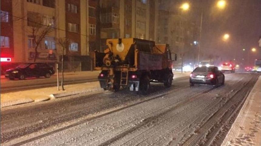 Beylikd&uuml;z&uuml;&rsquo;nde Karla M&uuml;cadele Ekipleri İş Başında