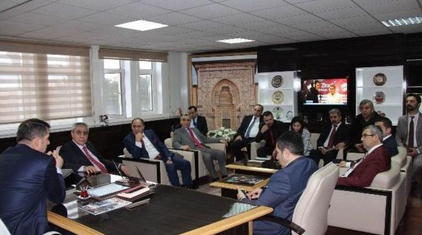 Sivaslı Girişimci Ve İş Adamları Derneği&rsquo;nden, Ayhan&rsquo;a Ziyaret