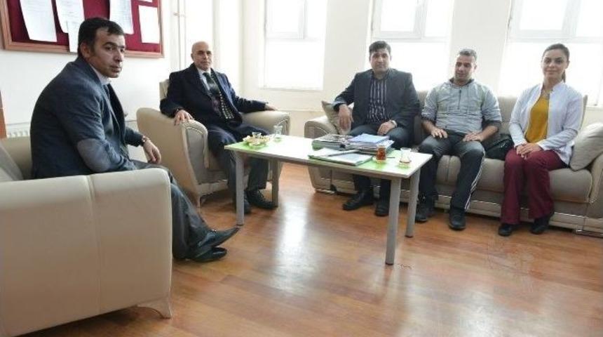 Ali Korkut&rsquo;tan &Ouml;ğretmenlere Jest