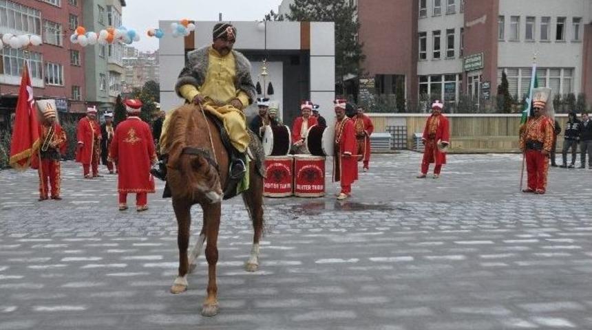 2. Abd&uuml;lhamid Niğde&rsquo;de Anıldı