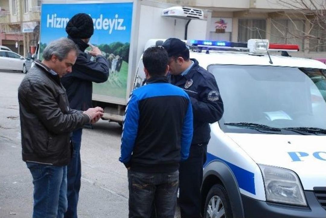 Gaziantep&rsquo;te Silah Ve Biber Gazıyla Gasp