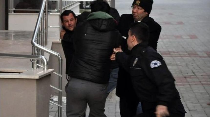 Polis 7 Saat Sonra Rehine Kadını Operasyonla Kurtardı