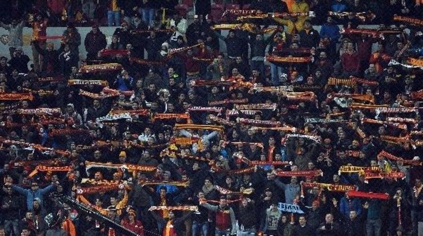 Galatasaray, Şampiyonluk İ&ccedil;in Kenetlendi