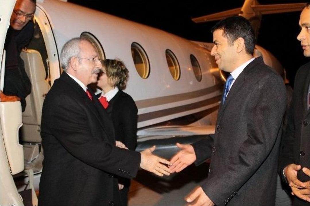 Kılı&ccedil;daroğlu, Gen&ccedil;lerle Tavla Oynadı