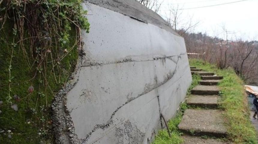 Şahin, Heyelan B&ouml;lgesinde İnceleme Yaptı