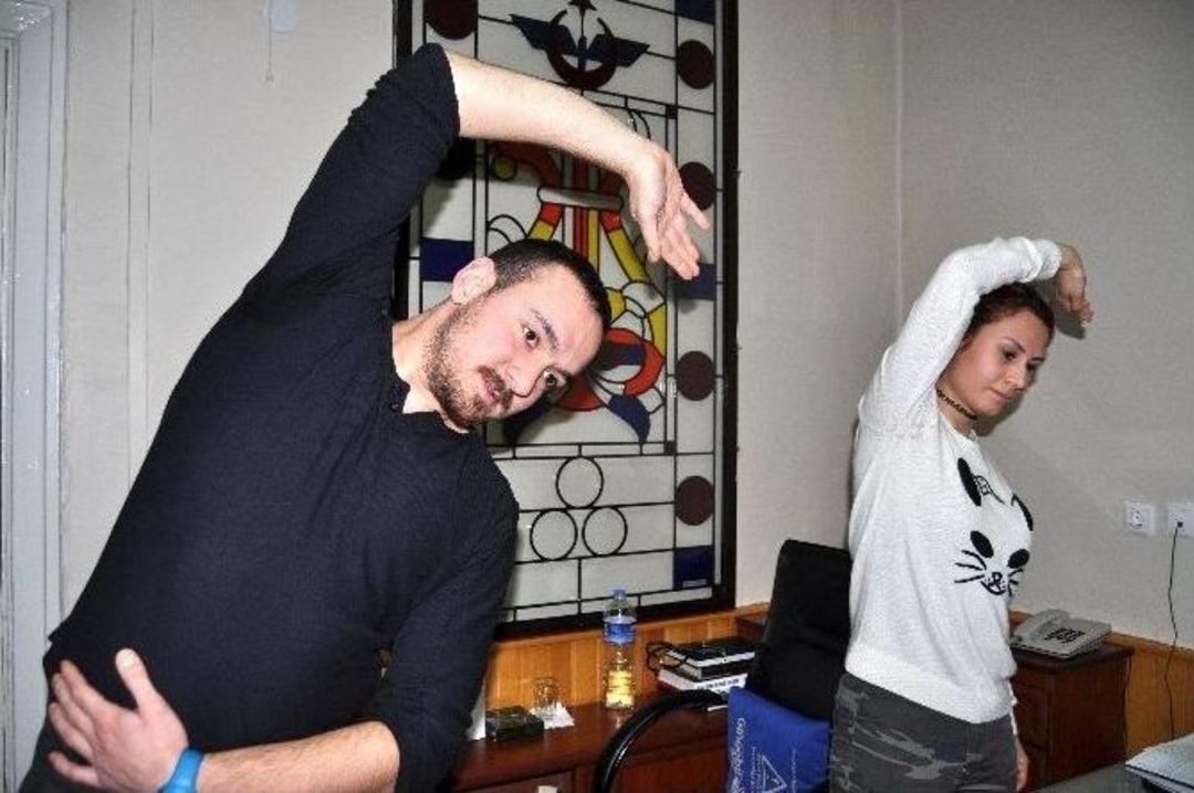 (&ouml;zel Haber) Spor Salonuna Gitmeden Egzersiz Yapın