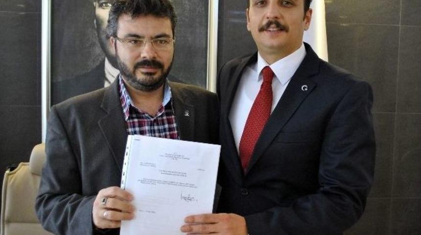 H&uuml;seyin Turgut Aday Adaylığı Başvurusunu Yaptı
