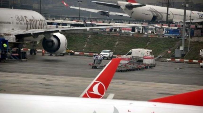 Yolcu Rahatsızlanınca Emirates U&ccedil;ağı Acin Iniş Yaptı