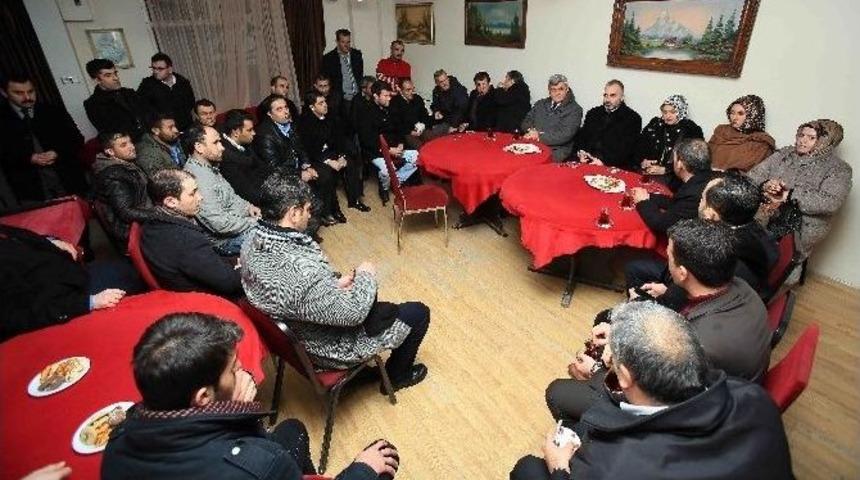 Karaosmanoğlu G&uuml;neydoğu Derneğini Ziyaret Etti