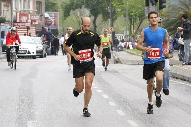 İstanbul Yarı Maratonu’nda İlk Kez Bayrak Yarışı Düzenlenecek