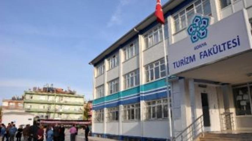 Ne&uuml; &Ouml;ğrencilerine Almanya&rsquo;da Staj