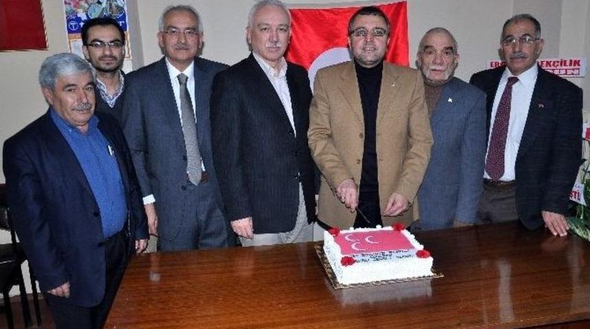 Mhp&rsquo;nin 46. Yılını Pasta Keserek Kutladılar