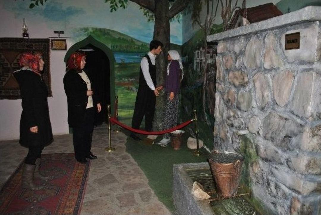 Yavukluların Buluştuğu &Ccedil;eşme Aşıklar M&uuml;zesi&rsquo;nde
