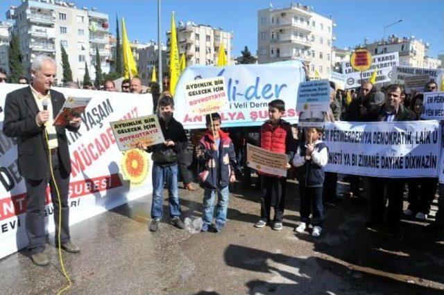 Antalya'da Öğretmenler 'laik Ve Bilimsel Eğitim' Için Yürüdü