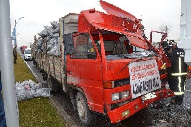 Malatya’da Trafik Kazası: 2 Yaralı