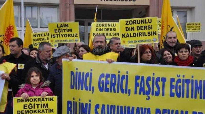 Manisa'da &Ouml;ğretmenler Okula Gitmedi, Eylem Yaptı