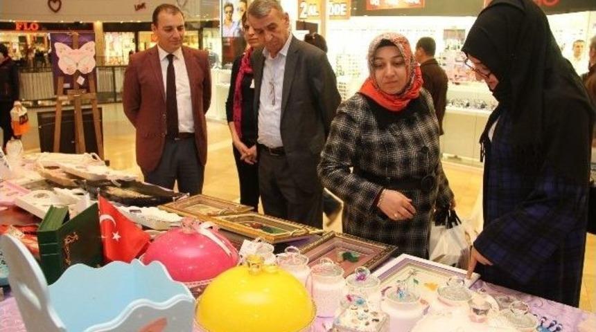Gaziemir&rsquo;de Sevgiliye &Ouml;zel El Yapımı Hediyeler