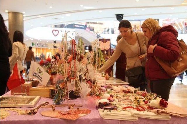 Gaziemir&rsquo;de Sevgiliye &Ouml;zel El Yapımı Hediyeler 1