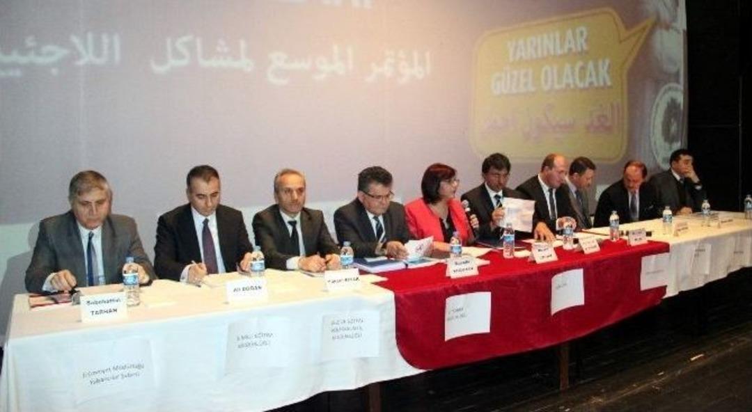 Samsun&rsquo;da M&uuml;lteci Sorunları Paneli