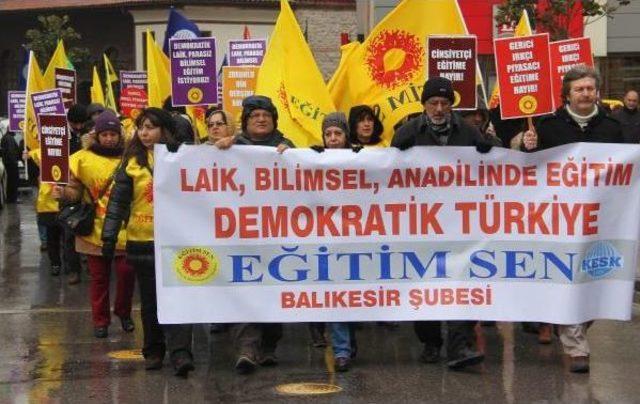 Balıkesir'de Öğretmenler 'laik Ve Bilimsel Eğitim' Için Yürüdü