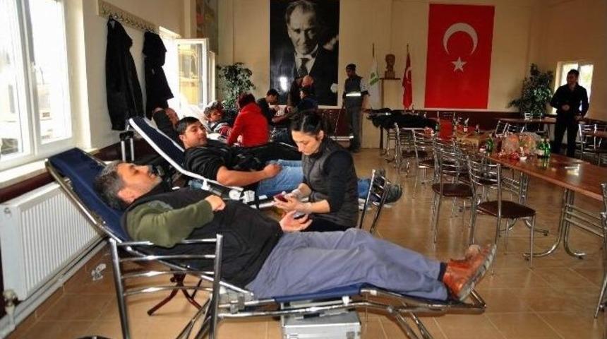 Tepebaşı Belediyesi Şantiyesinde Kan Bağışı