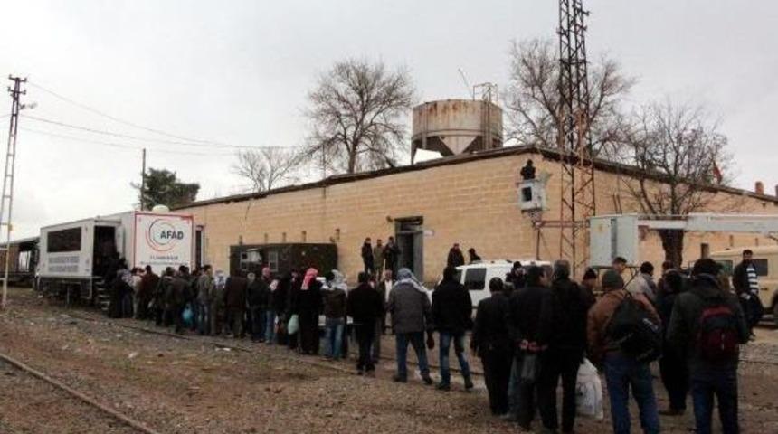 Suru&ccedil;'ta Kamplarda Kalanlardan Bin Kişi Kobani&rsquo;Ye D&ouml;nd&uuml;