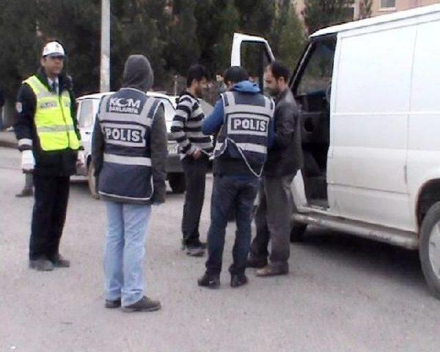 Suruç'ta Polis Noktası Yakınında Bombalı Saldırı; 1'i Polis, 3 Yaralı (3)