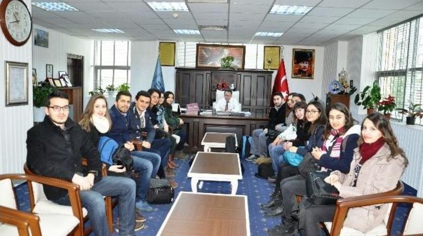 İstanbul &Uuml;niversitesi Cerrahpaşa Tıp Fak&uuml;ltesi Fotoğraf&ccedil;ılık Kul&uuml;b&uuml; (cefod) Edremit&rsquo;i Fotoğraflıyor