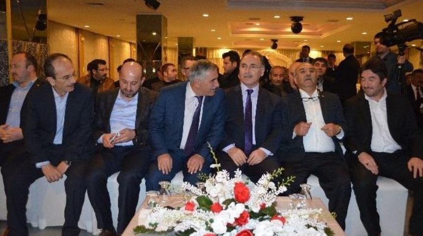 Eğitim-bir-sen Genel Başkan Adayı &Ouml;zer Vizyon Belgesini A&ccedil;ıkladı