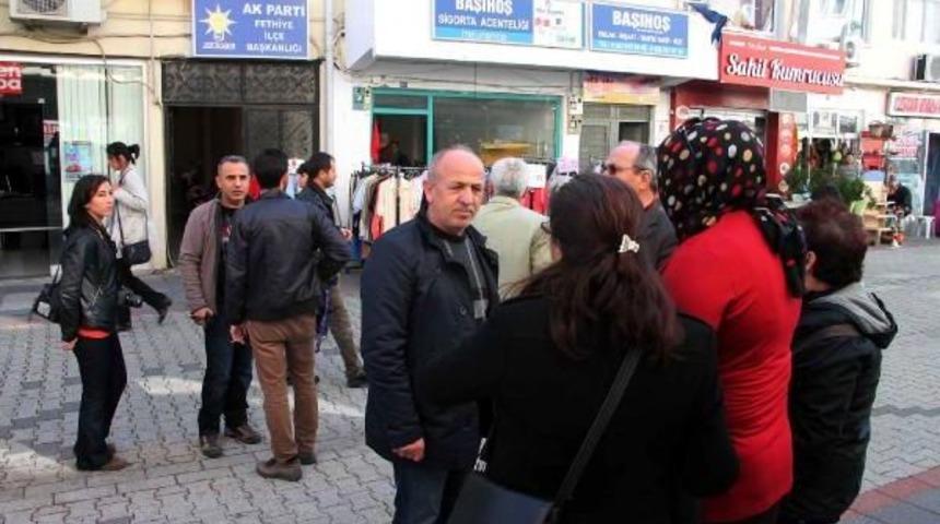Ak Parti Fethiye Il&ccedil;e Binası &Ouml;n&uuml;nde Patlama