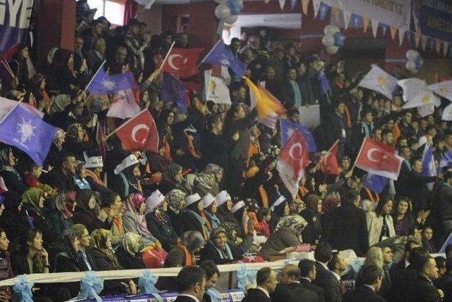 Başbakan Davutoğlu, Ak Parti Sivas İl Kongresi’nde Konuştu