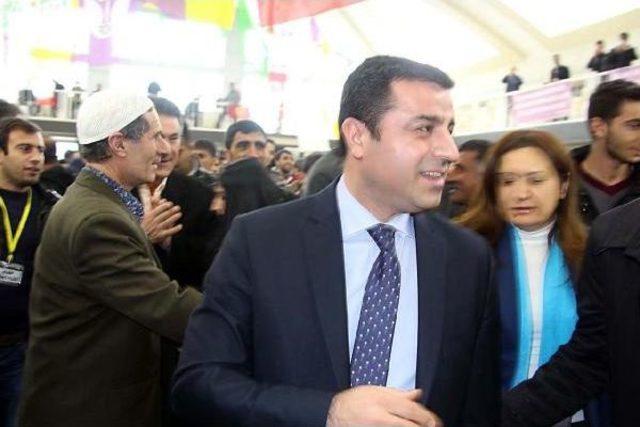 Demirtaş: Meclis'e Girerek, Akp'nin Tek Başına Anayasa Yapma Tehlikesini Bertaraf Edeceğiz