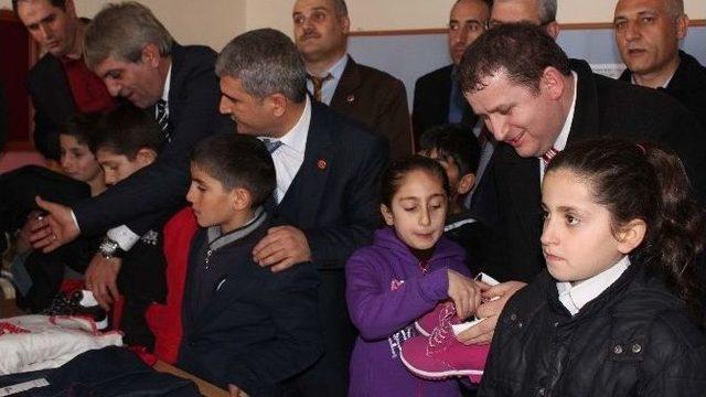 İstanbullu Muhtarlardan Sungu’ya Yardım