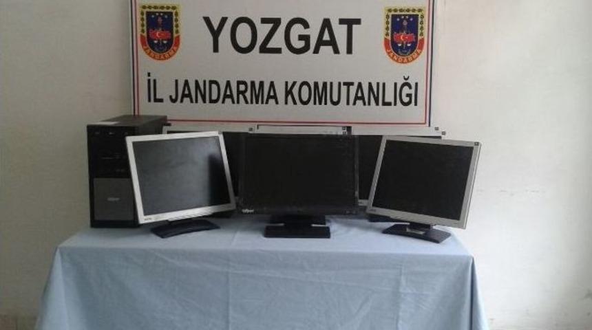 Yozgat Jandarma Okuldan Bilgisayar &Ccedil;alan Hırsızları Yakaladı
