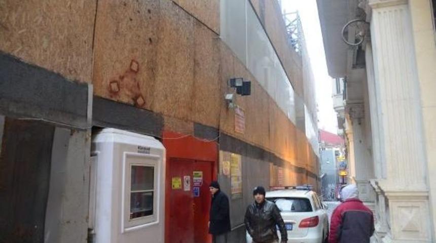 Emek Sineması Yerine Yapılan Inşaatta Iş Kazası