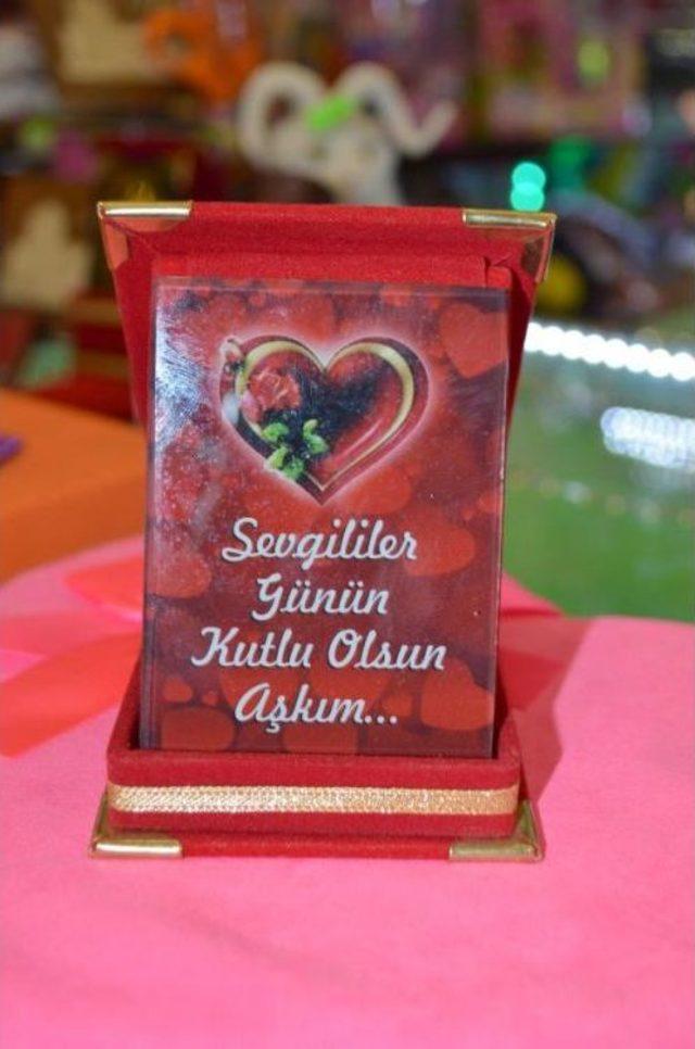 Sevgililer Günü'ne Özel Plaket