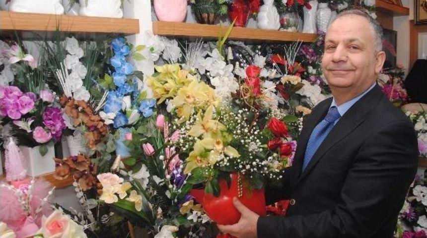 14 Şubat "sevgililer G&uuml;n&uuml;&rdquo;nde &Ccedil;i&ccedil;ek&ccedil;iler Yine Değişmeyen Adres Oldu