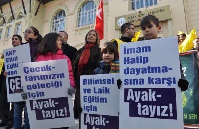 Uşak'ta Hükümetin Eğitim Politikaları Yürüyüşle Protesto Edildi